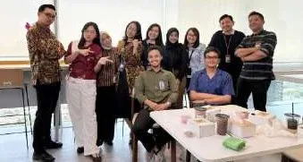 Foto bersama setelah produksi video Green Office